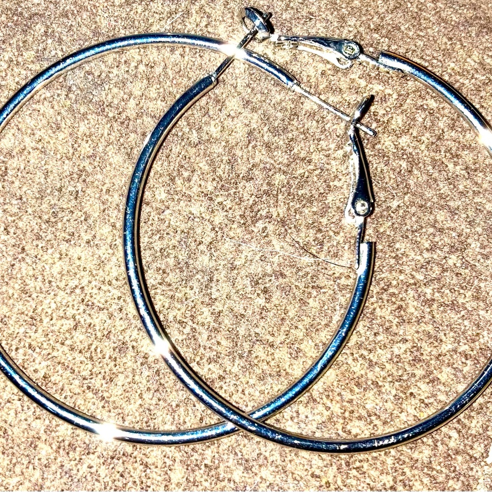 SILVER TONE EARRINGS